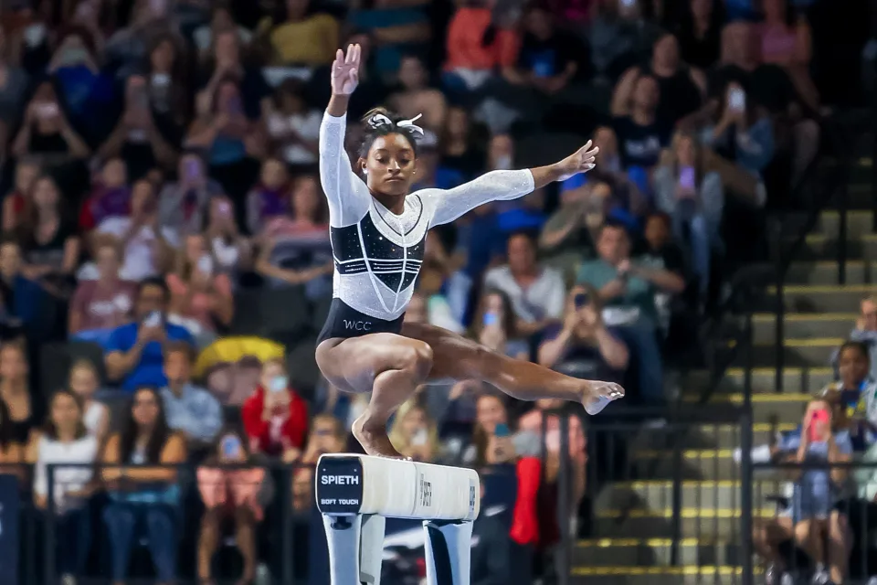 Simone Biles regresa victoriosa