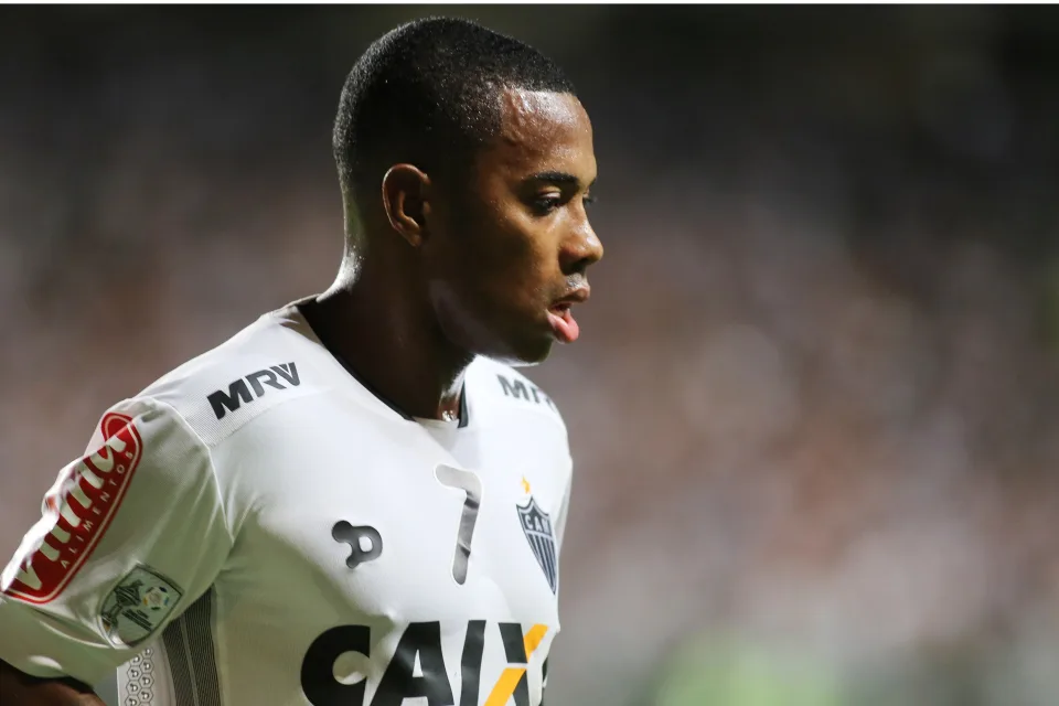 Avanza en Brasil homologación de condena por violación a Robinho