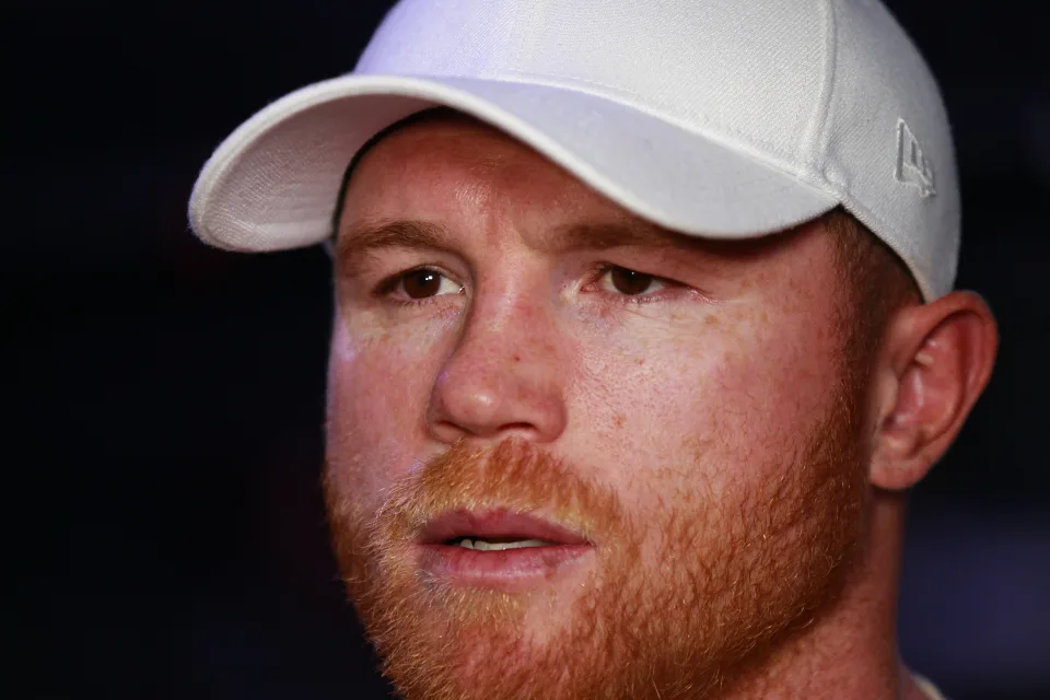 Canelo Álvarez a probarse que sigue en la cima del boxeo mundial