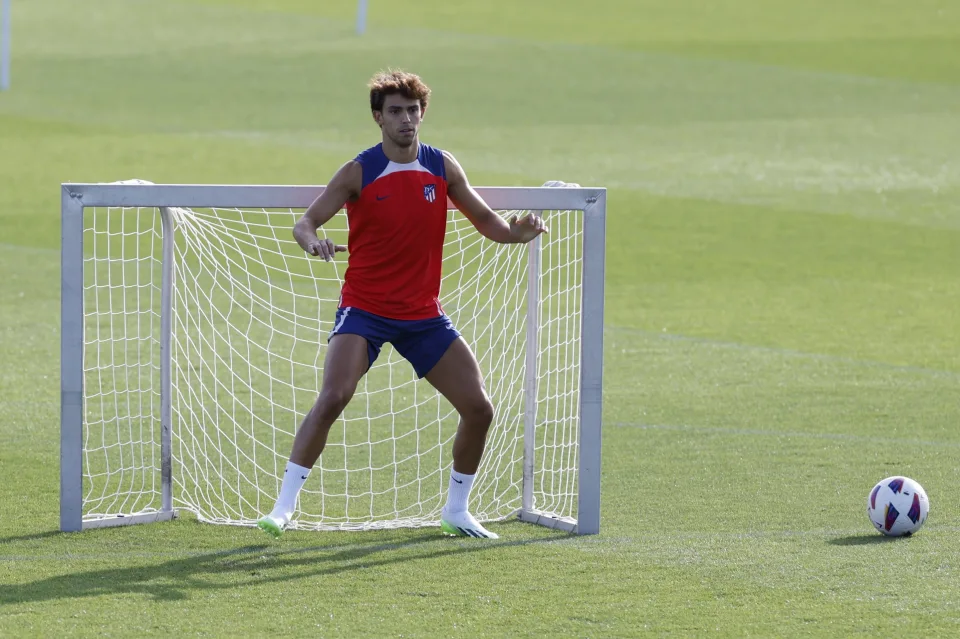 Joao Felix llega a Barcelona