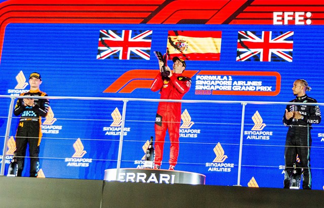 Carlos Sainz se llevó el Gran Premio de Singapur