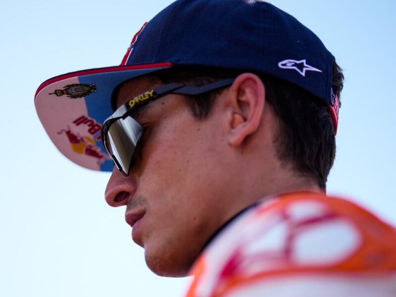 Marc Márquez dice que está “cansado” y “pensativo”