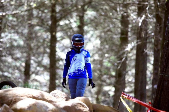 Salvadoreña Mariana Salazar logra plata en Panamericano de Downhill