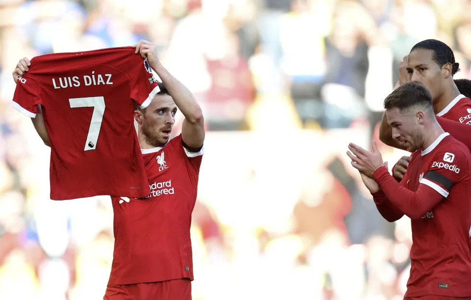 Liverpool dedica victoria a Luis Díaz