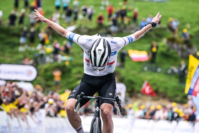 Pogacar logró un histórico tercer triunfo consecutivo en Il Lombardía