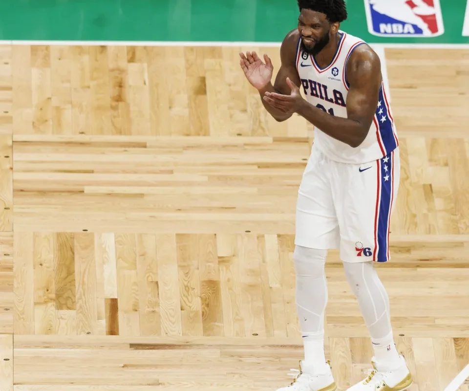 Philadelphia 76ers derrotan a los Nets de la mano de Embiid