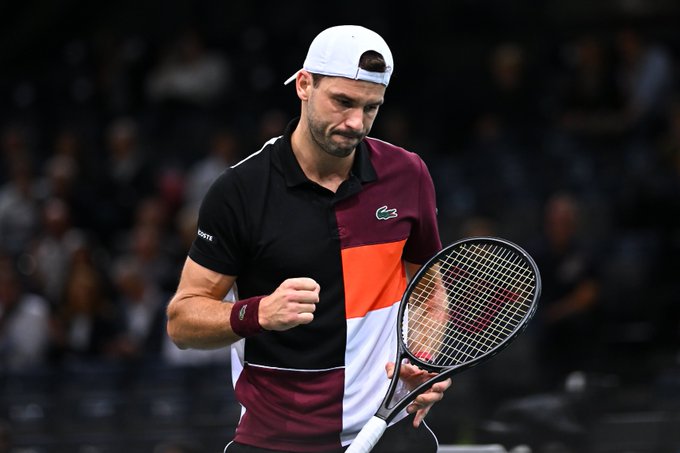 Dimitrov destrozó a Medvedev en Masters 1000 de París