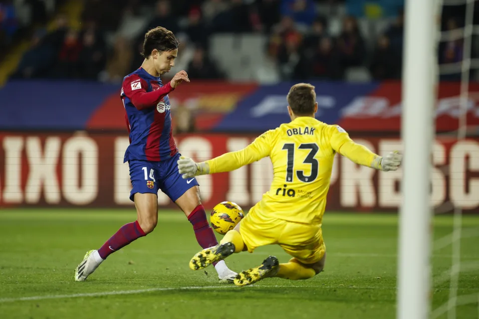 Joao Félix da la victoria al Barcelona sobre el Atlético