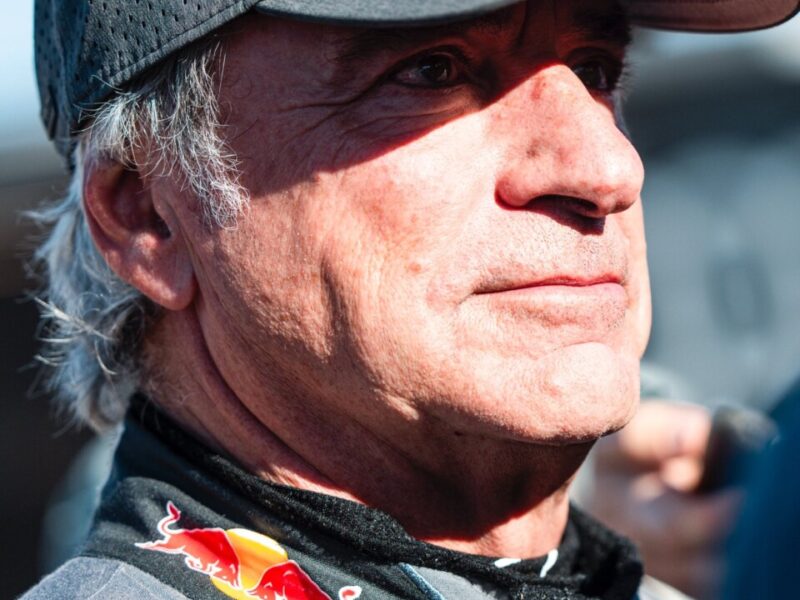 Carlos Sainz, a un paso de la gloria en el Dakar