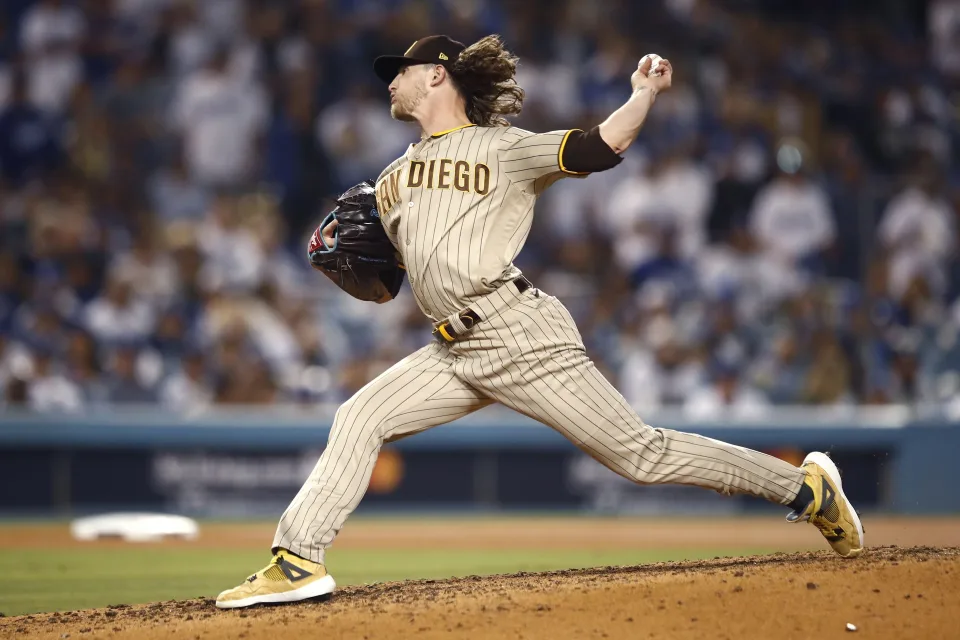 Astros firman a Josh Hader