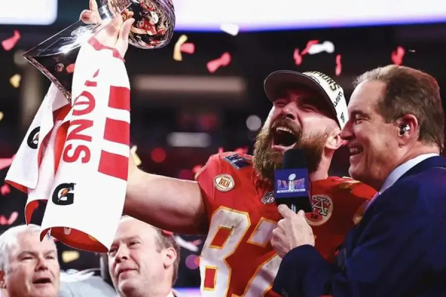Travis Kelce de los Chiefs: Un agradecimiento a los fans mexicanos tras el triunfo del Super Bowl