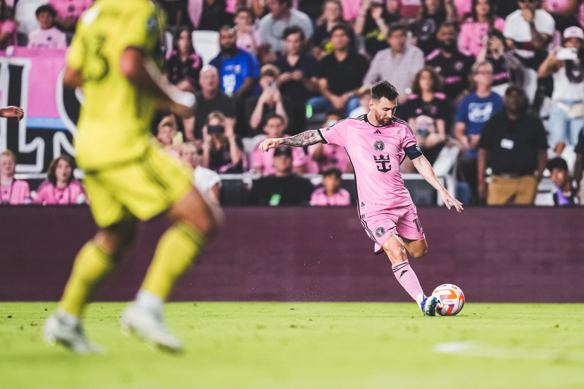 Messi y Suárez catapultan al Inter Miami a cuartos en la Concacaf