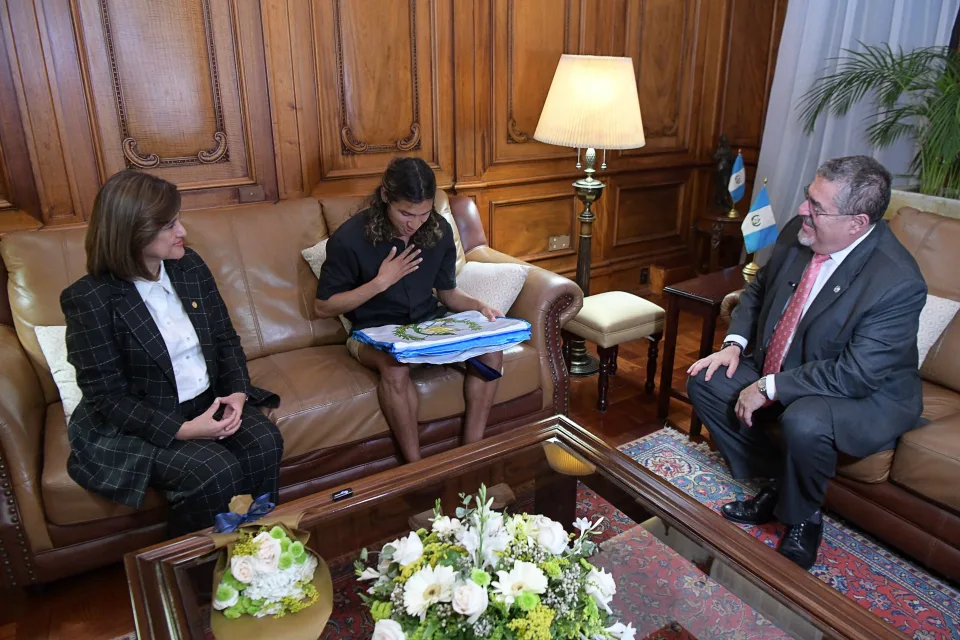 Luis Grijalva encabeza la delegación de Guatemala hacia París 2024