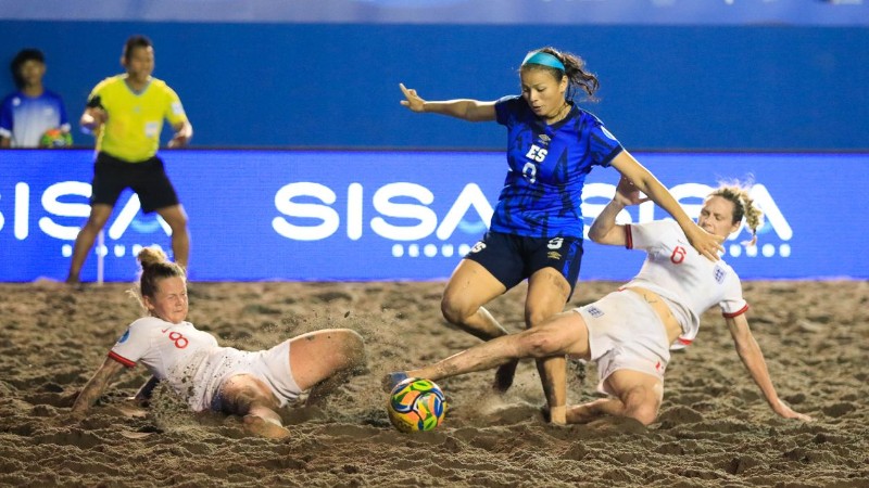 La Azul playera femenina se queda con el segundo lugar en la Beach Soccer Cup 2024