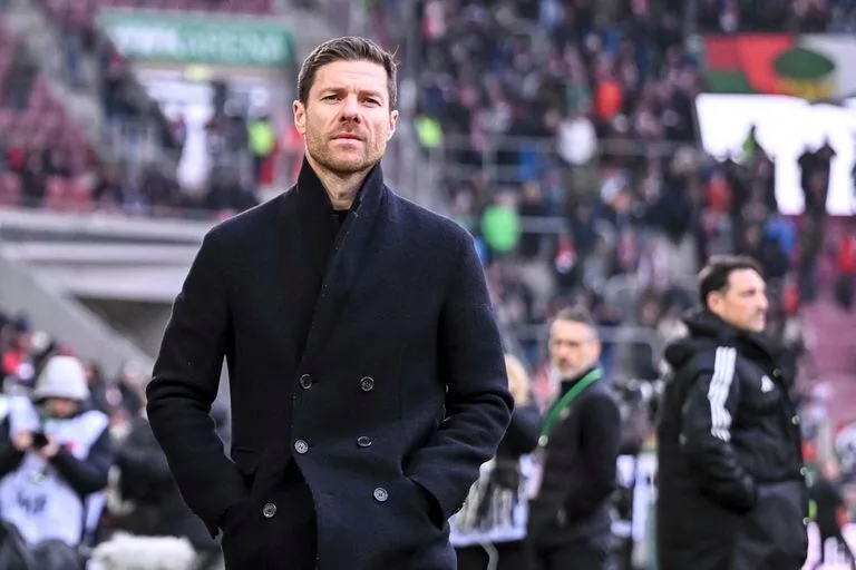 Xabi Alonso reafirma su compromiso con el Bayer Leverkusen y descarta ofertas de grandes de Europa