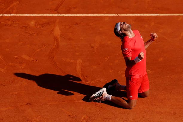 Tsitsipas se corona por tercera vez en Montecarlo