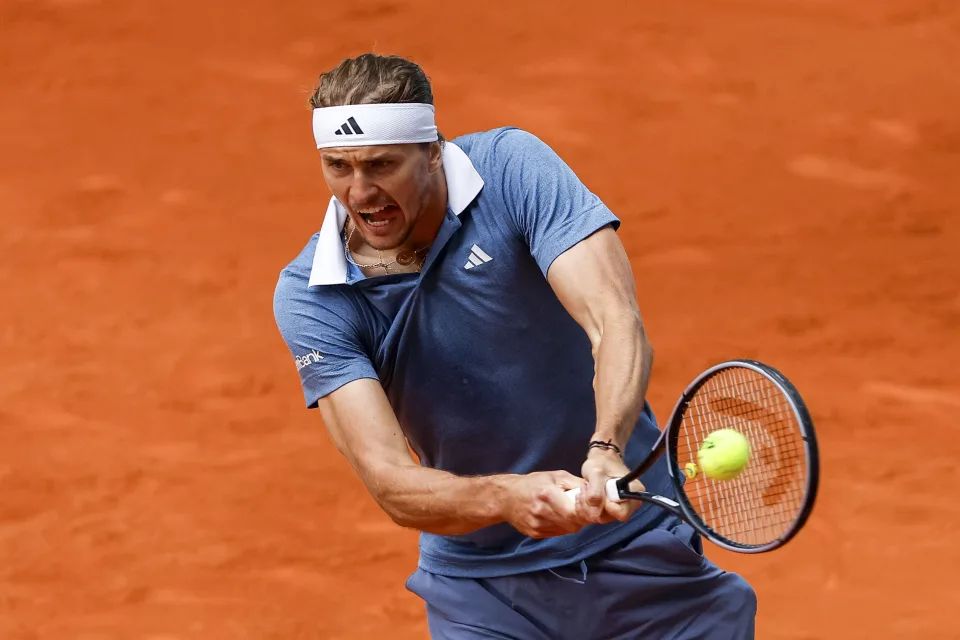 Francisco Cerúndolo avanza a cuartos en Madrid tras derrotar a Alexander Zverev