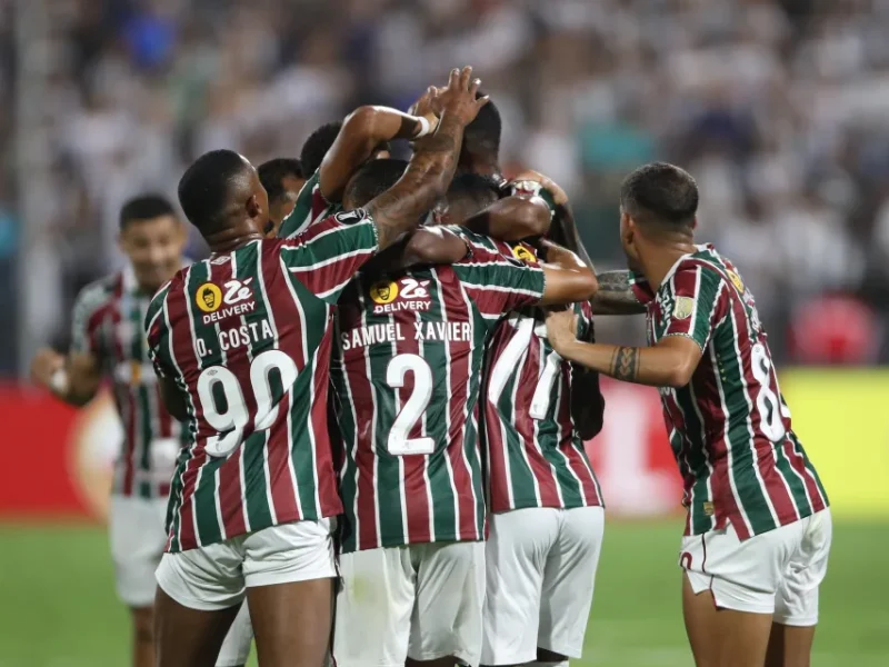 Fluminense avanza a la cabeza del Grupo A en la Libertadores tras superar al Colo Colo