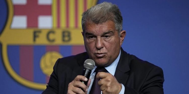 Laporta amenaza con acciones legales tras polémica en el Clásico contra Madrid