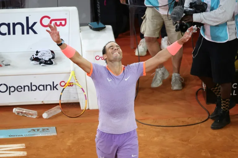 Rafael Nadal supera a Alex de Miñaur y avanza a la tercera ronda en Madrid