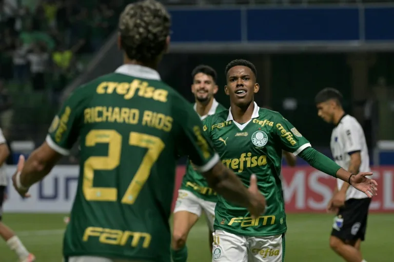 Palmeiras logró una importante victoria de 3-1 sobre Liverpool de Montevideo