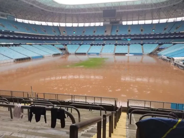 Invasión y saqueo en el estadio de Gremio tras evacuación por inundaciones